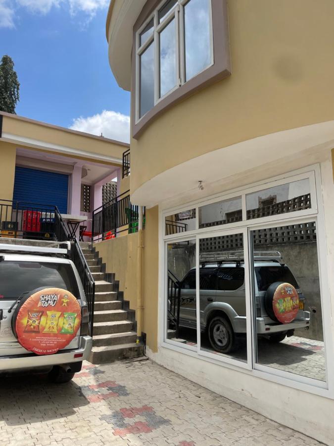 Moments Park Motel Dar es Salaam Exterior photo